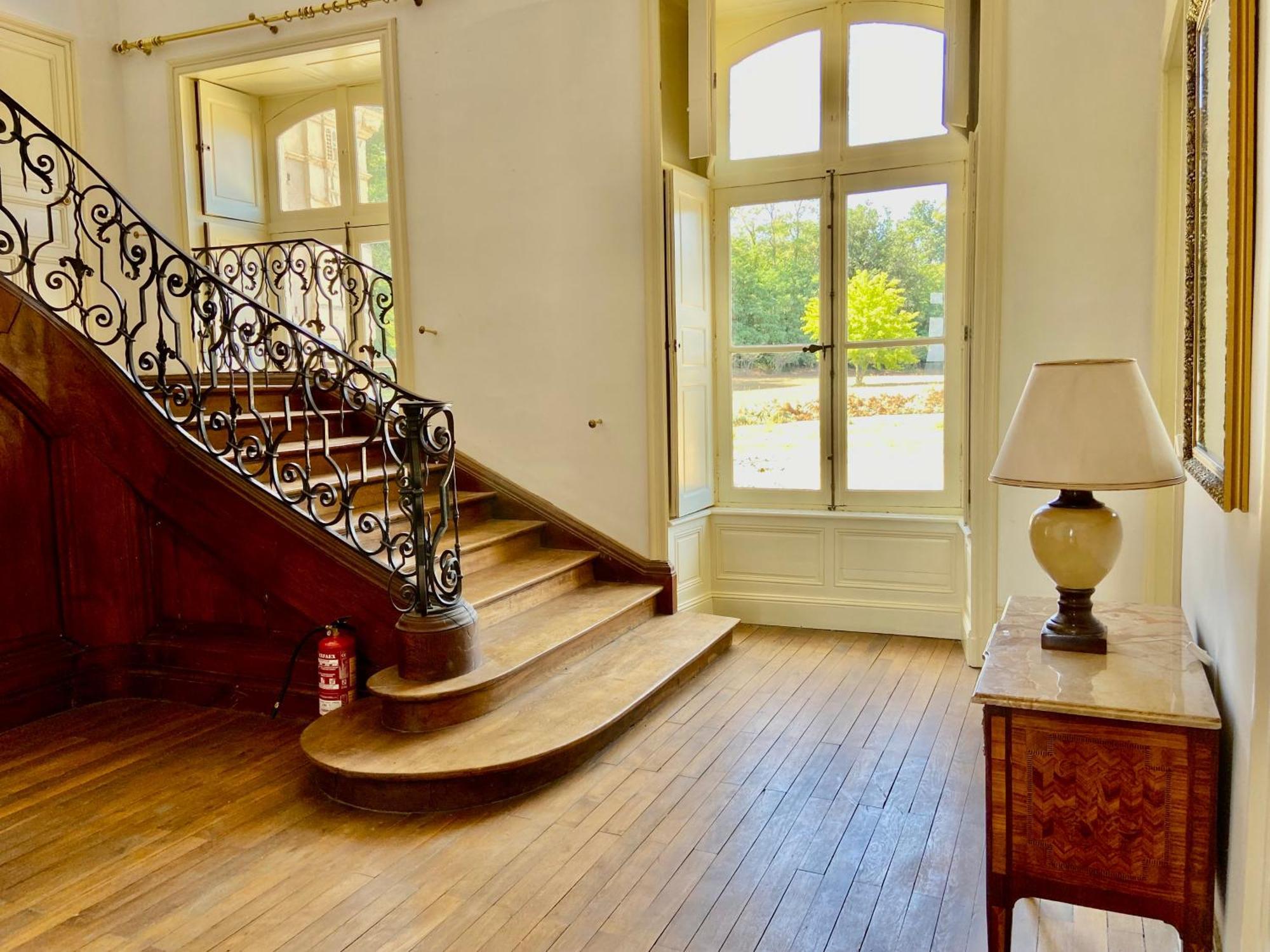 Chateau La Bainerie Tierce Exterior photo
